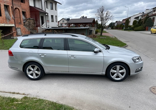 Volkswagen Passat cena 31500 przebieg: 262000, rok produkcji 2014 z Kolbuszowa małe 56